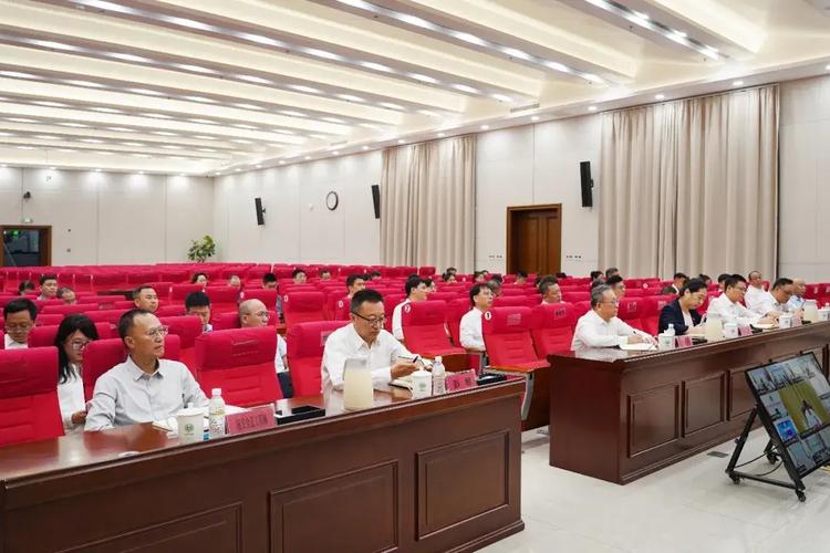 刘伟作树立和践行正确政绩观学习教育专题党课